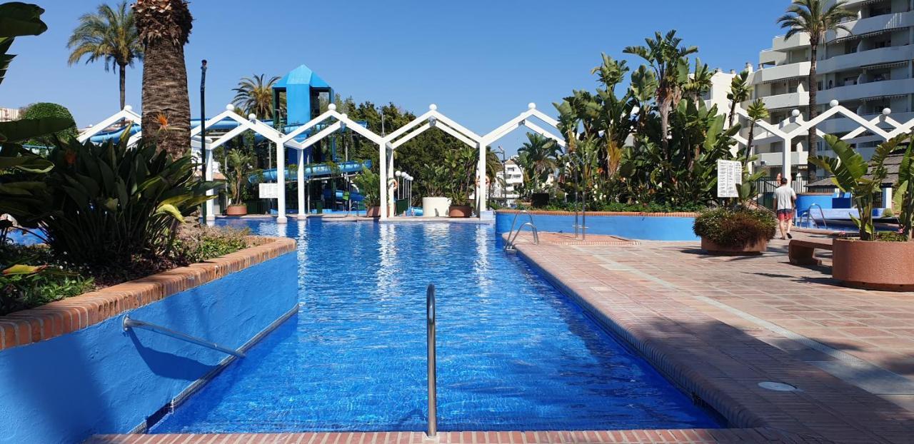 Apartamentos Holidays Benalbeach Benalmadena Luaran gambar