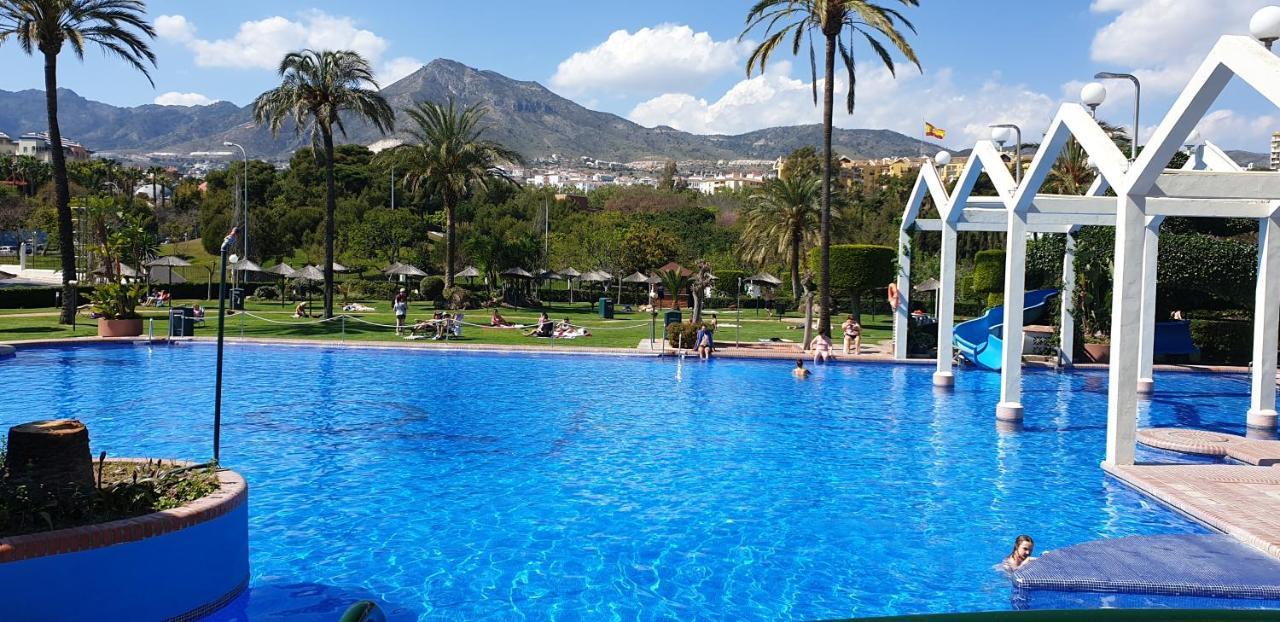 Apartamentos Holidays Benalbeach Benalmadena Luaran gambar