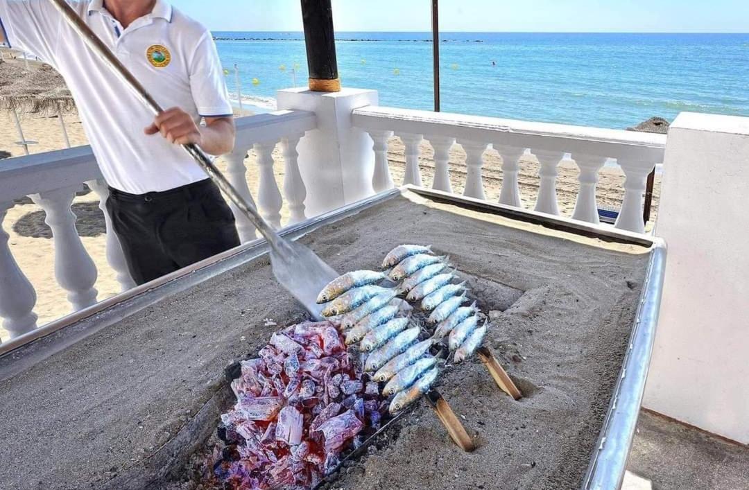 Apartamentos Holidays Benalbeach Benalmadena Luaran gambar