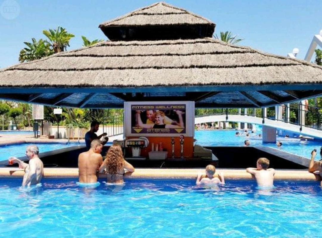 Apartamentos Holidays Benalbeach Benalmadena Luaran gambar